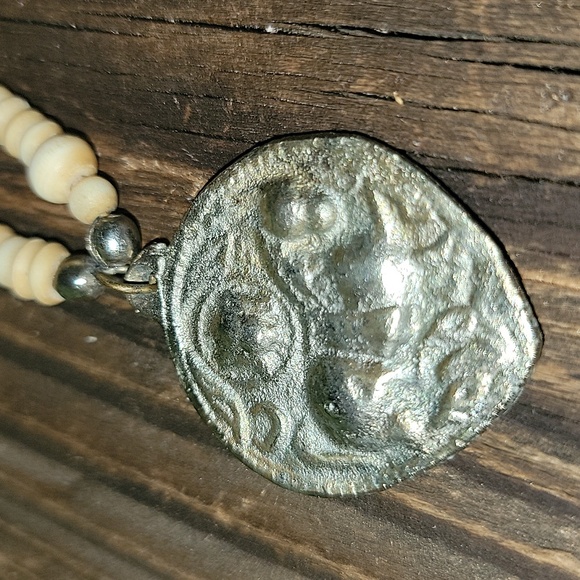 2 For $10!! Vintage Horse Medallion & Stone Bead Necklace - Picture 7 of 13